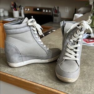 Stylish Gray High-Top Women's Sneakers